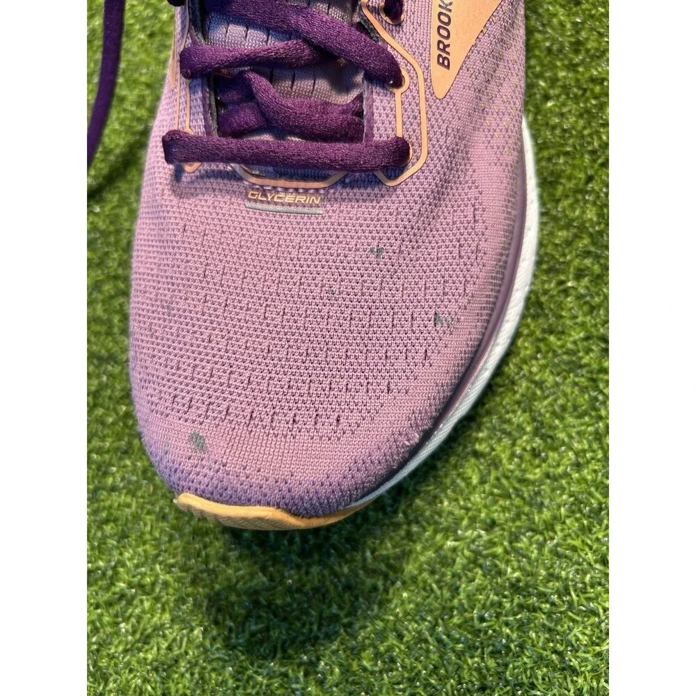 Brooks shoes have